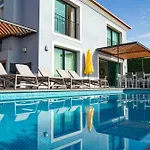 Eden Sky In Prazeres